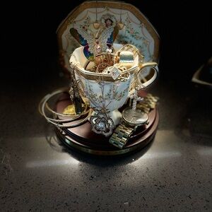 Gorgeous mystery jewelry jar